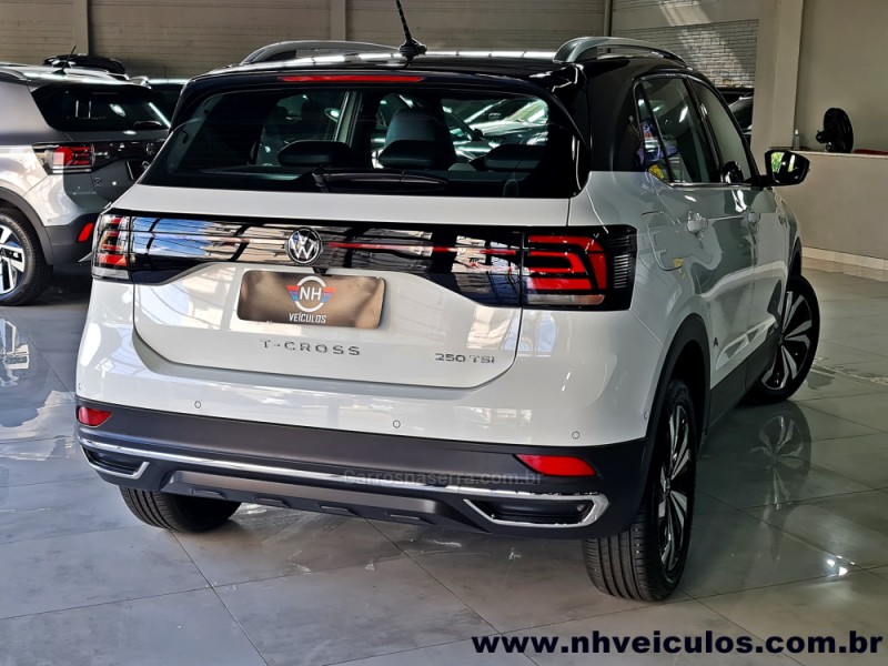 T-CROSS 1.4 HIGHLINE TSI 16V FLEX 4P AUTOMÁTICO - 2022 - NOVO HAMBURGO
