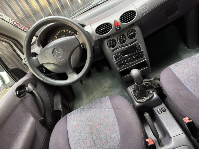A 160 1.6 GASOLINA CLASSIC MANUAL 4P - 2002 - CAXIAS DO SUL