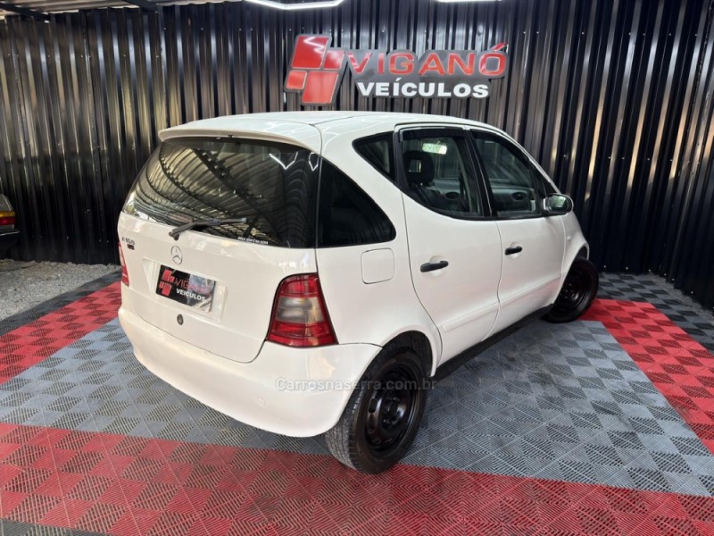 A 160 1.6 GASOLINA CLASSIC MANUAL 4P - 2002 - CAXIAS DO SUL