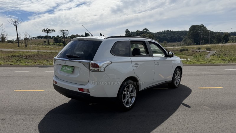 OUTLANDER 2.0 16V GASOLINA 4P AUTOMÁTICO - 2014 - VILA FLORES