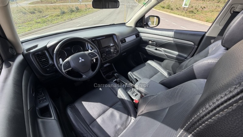 OUTLANDER 2.0 16V GASOLINA 4P AUTOMÁTICO - 2014 - VILA FLORES