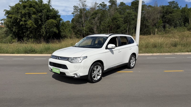 outlander 2.0 16v gasolina 4p automatico 2014 vila flores