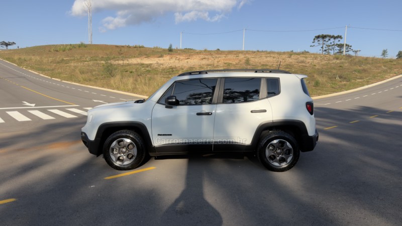 RENEGADE 1.8 16V FLEX 4P MANUAL - 2019 - VILA FLORES
