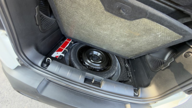 RENEGADE 1.8 16V FLEX 4P MANUAL - 2019 - VILA FLORES