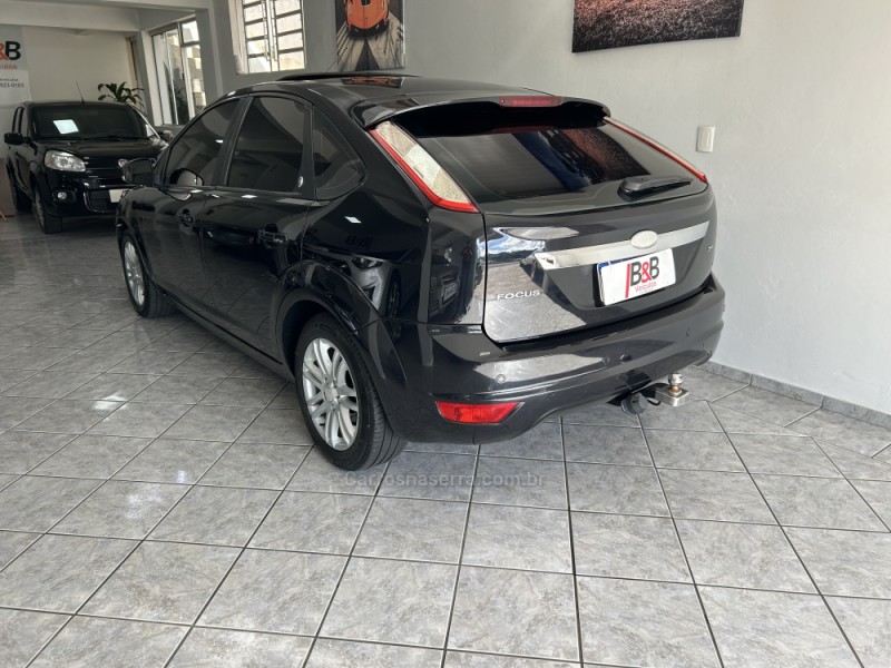FOCUS 2.0 GHIA 16V GASOLINA 4P AUTOMÁTICO - 2009 - NOVA PRATA