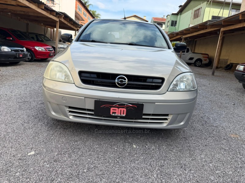 CORSA 1.0 MPFI 8V GASOLINA 4P MANUAL - 2004 - CAXIAS DO SUL