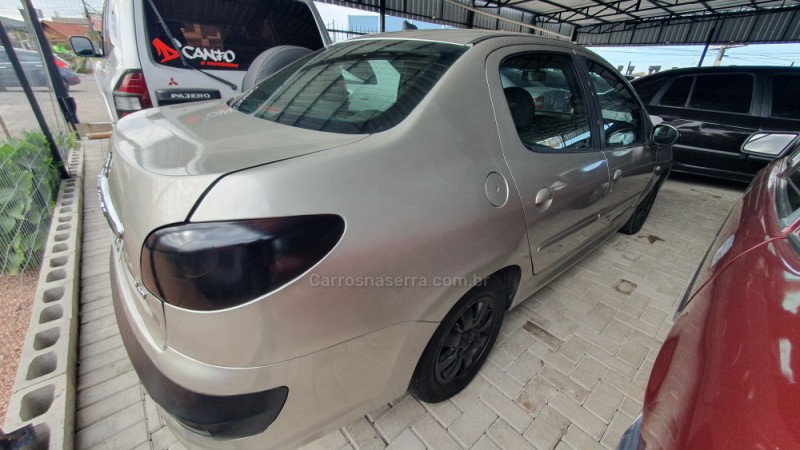 207 1.4 SEDAN XR PASSION 8V FLEX 4P MANUAL - 2011 - CAXIAS DO SUL