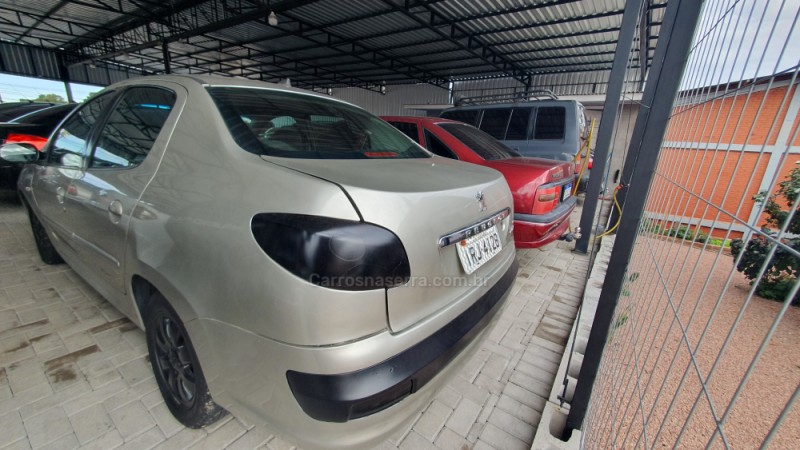 207 1.4 SEDAN XR PASSION 8V FLEX 4P MANUAL - 2011 - CAXIAS DO SUL