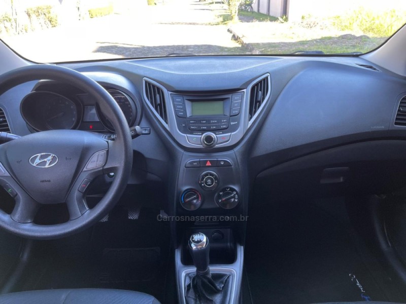 HB20 1.6 COMFORT 16V FLEX 4P MANUAL - 2015 - NOVO HAMBURGO