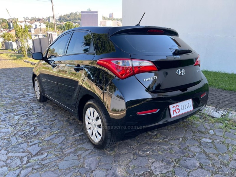 HB20 1.6 COMFORT 16V FLEX 4P MANUAL - 2015 - NOVO HAMBURGO