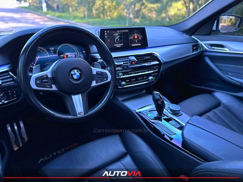 530I 2.0 M SPORT 16V TURBO GASOLINA 4P AUTOMÁTICO - 2018 - SAPIRANGA