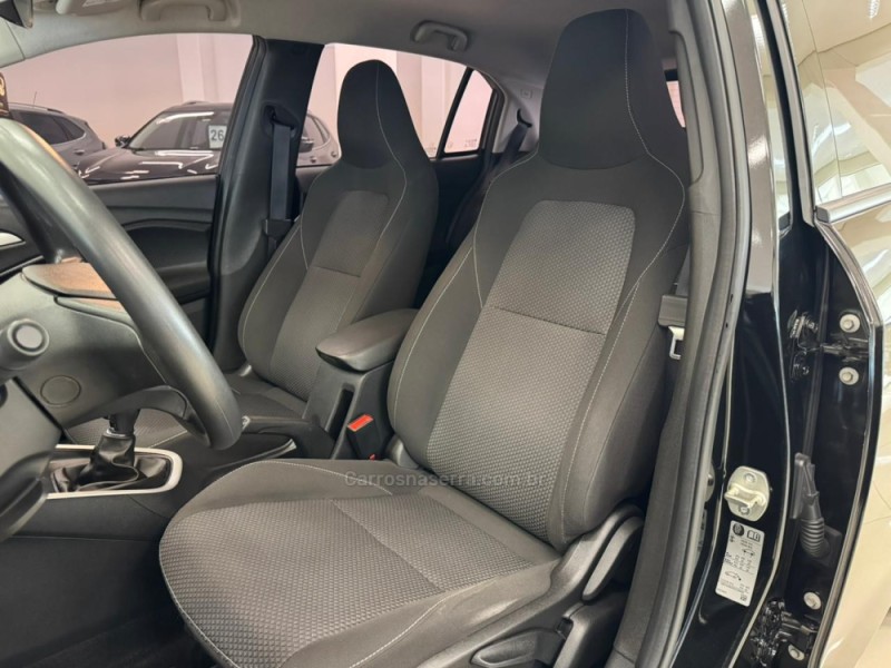 ONIX 1.0 LTZ 12V TURBO FLEX 4P MANUAL - 2023 - VERANóPOLIS