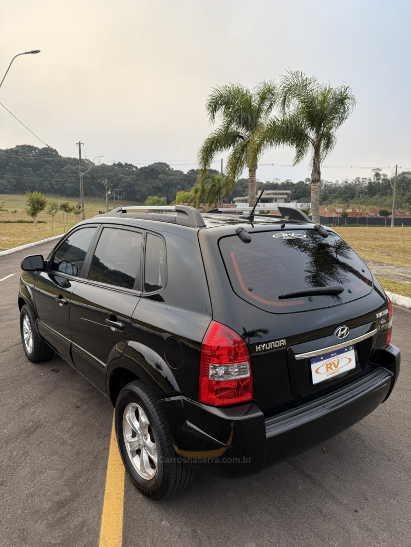 TUCSON 2.0 MPFI GLS 16V 143CV 2WD FLEX 4P AUTOMÁTICO - 2014 - CARLOS BARBOSA