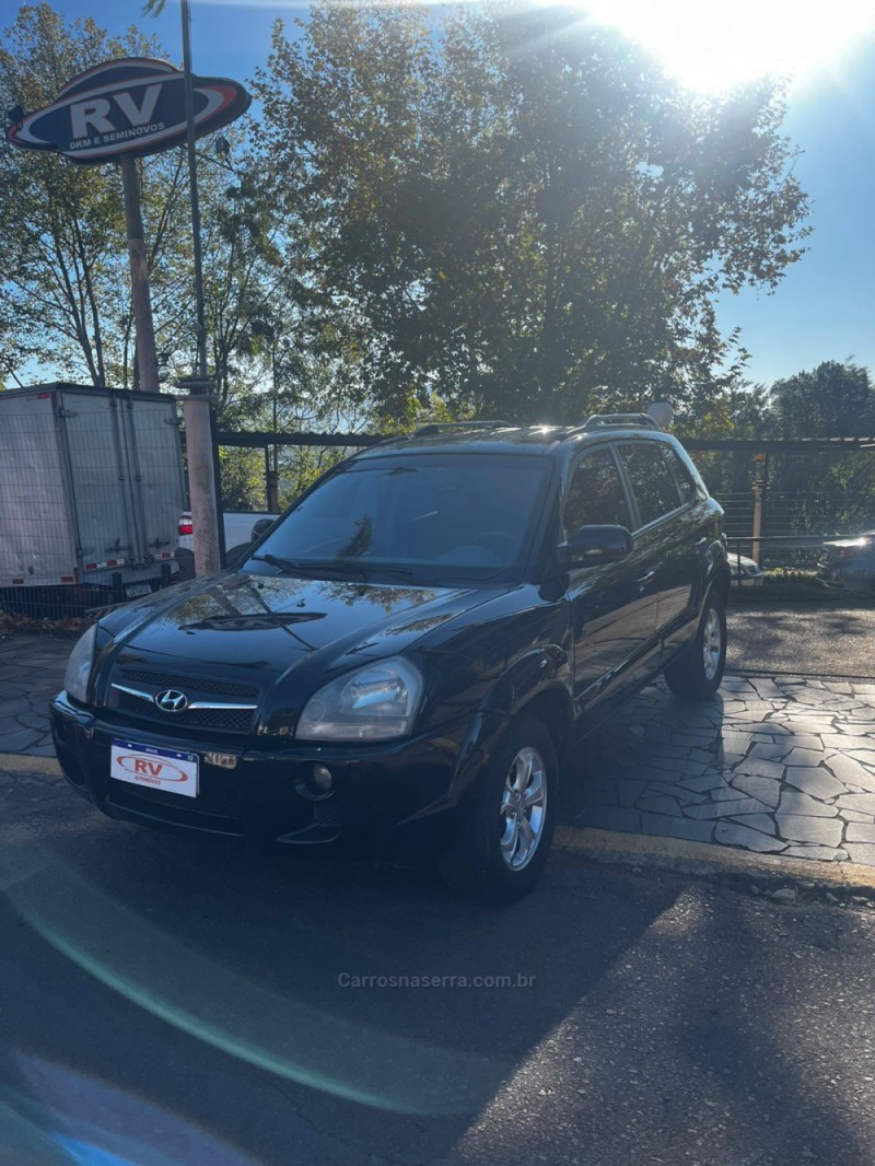 tucson 2.0 mpfi gls 16v 143cv 2wd flex 4p automatico 2014 carlos barbosa