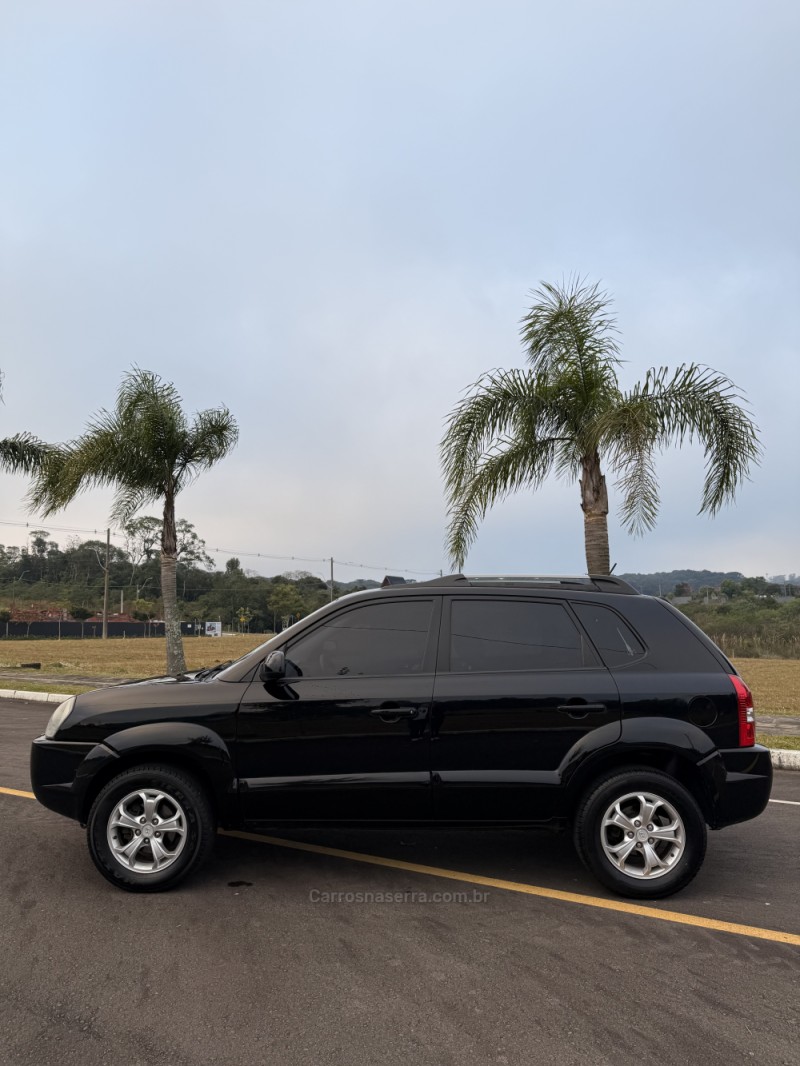 TUCSON 2.0 MPFI GLS 16V 143CV 2WD FLEX 4P AUTOMÁTICO - 2014 - CARLOS BARBOSA