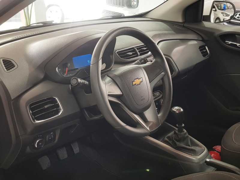 ONIX 1.4 MPFI LTZ 8V FLEX 4P MANUAL - 2015 - CAXIAS DO SUL