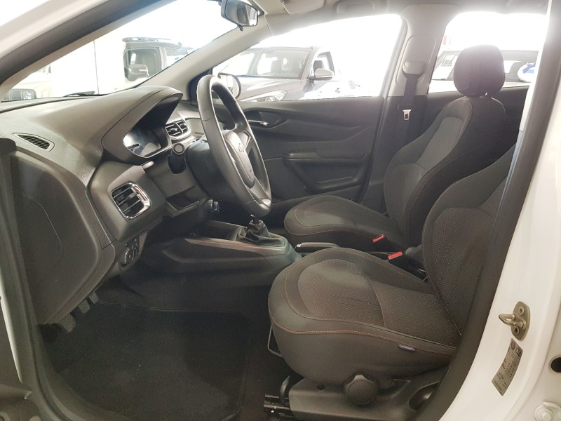ONIX 1.4 MPFI LTZ 8V FLEX 4P MANUAL - 2015 - CAXIAS DO SUL