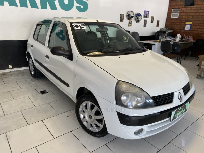 CLIO 1.0 AUTHENTIQUE 16V HI-FLEX 4P MANUAL - 2005 - CAXIAS DO SUL