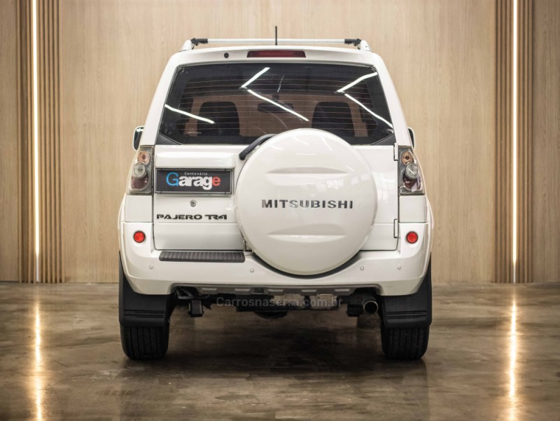 PAJERO TR4 2.0 4X2 16V 140CV FLEX 4P MANUAL - 2013 - CAXIAS DO SUL