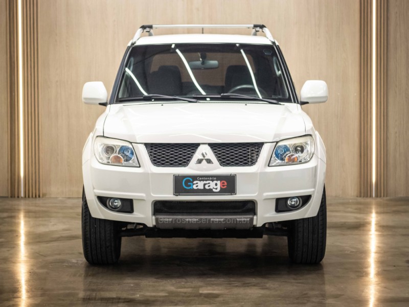 PAJERO TR4 2.0 4X2 16V 140CV FLEX 4P MANUAL - 2013 - CAXIAS DO SUL