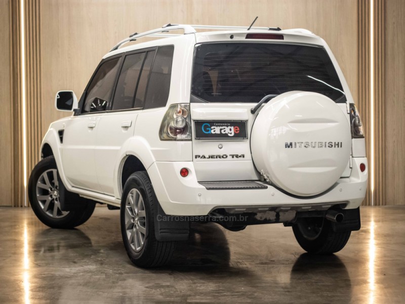 PAJERO TR4 2.0 4X2 16V 140CV FLEX 4P MANUAL - 2013 - CAXIAS DO SUL
