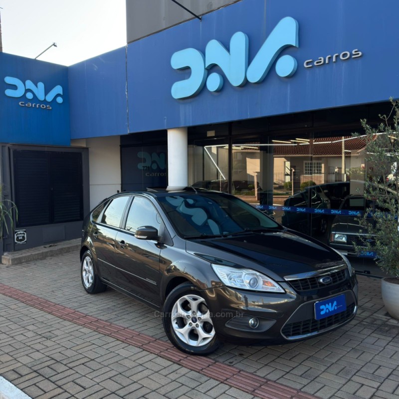 focus 2.0 titanium hatch 16v flex 4p automatico 2013 lajeado