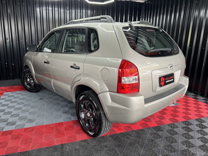 TUCSON 2.0 MPFI GL 16V 142CV 2WD GASOLINA 4P AUTOMÁTICO - 2010 - CAXIAS DO SUL