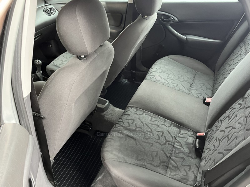 FOCUS 1.6 SE PLUS 16V FLEX 4P MANUAL - 2009 - CAXIAS DO SUL