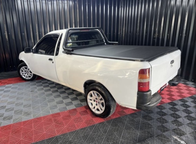 COURIER 1.6 MPI L 8V GASOLINA 2P MANUAL - 2005 - CAXIAS DO SUL