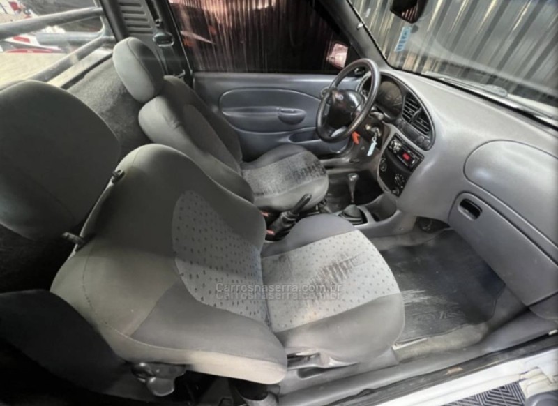 COURIER 1.6 MPI L 8V GASOLINA 2P MANUAL - 2005 - CAXIAS DO SUL