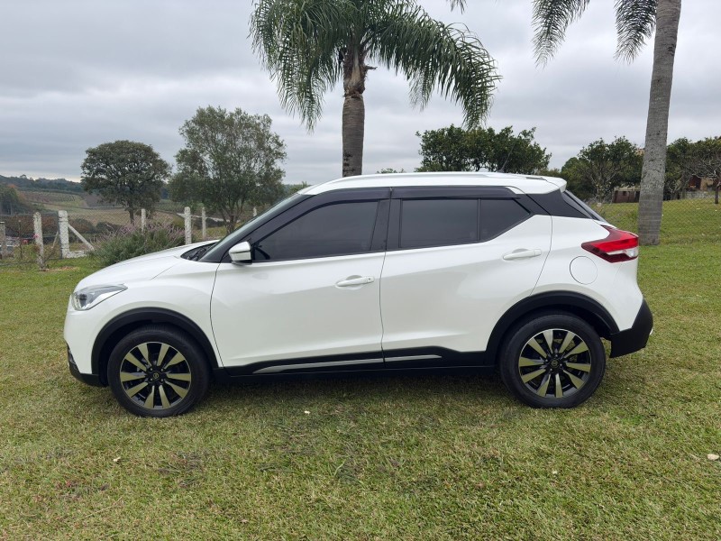 KICKS 1.6 16V FLEX SV 4P XTRONIC - 2020 - FARROUPILHA