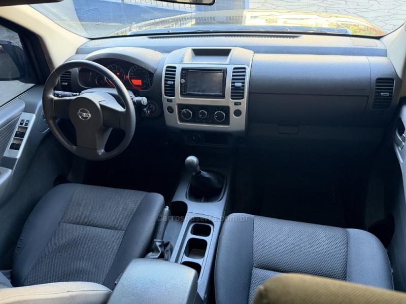 FRONTIER 2.5 S 4X4 CD TURBO ELETRONIC DIESEL 4P MANUAL - 2015 - CAXIAS DO SUL