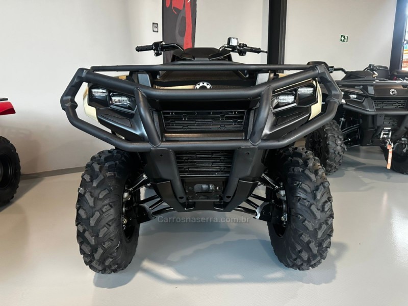 OUTLANDER 570 - 2024 - TRêS COROAS