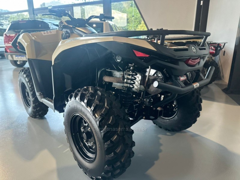 OUTLANDER 570 - 2024 - TRêS COROAS