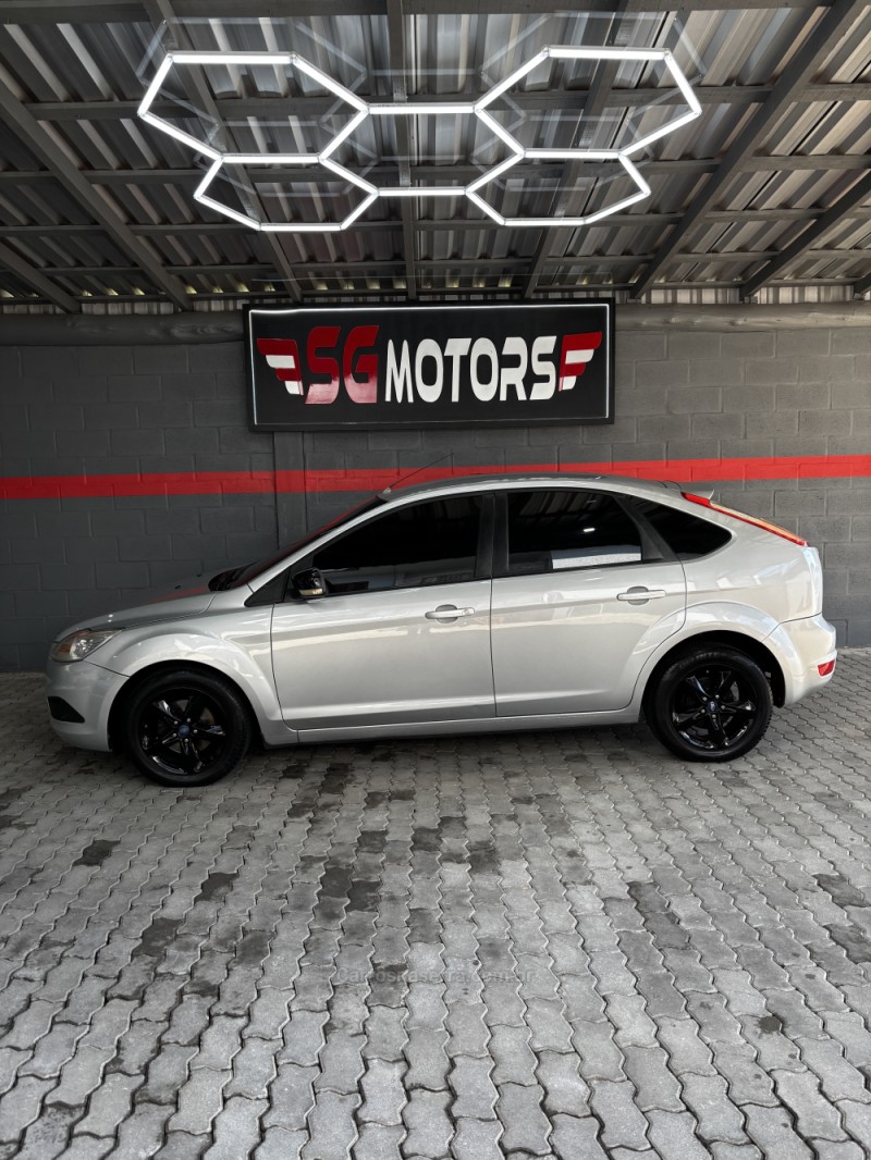 FOCUS 1.6 SE 16V FLEX 4P MANUAL - 2011 - HARMONIA