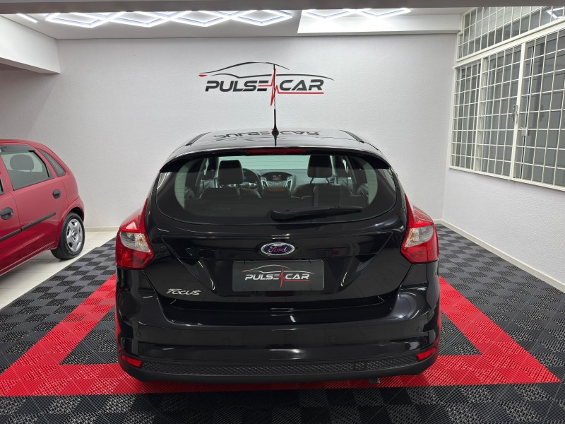 FOCUS 1.6 SE 8V FLEX 4P MANUAL - 2014 - CAXIAS DO SUL