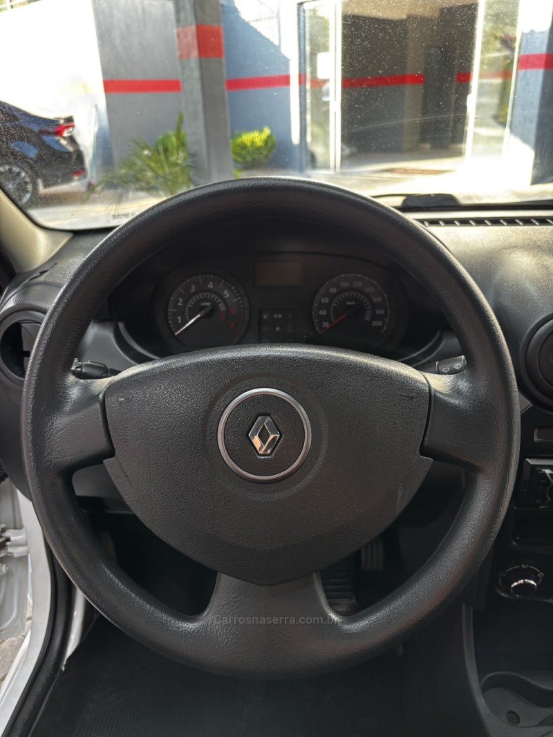 LOGAN 1.0 AUTHENTIQUE 12V FLEX 4P MANUAL - 2013 - HARMONIA