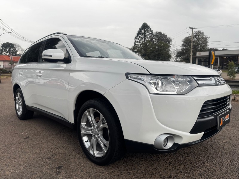 OUTLANDER 2.0 16V GASOLINA 4P AUTOMÁTICO - 2014 - DOIS IRMãOS