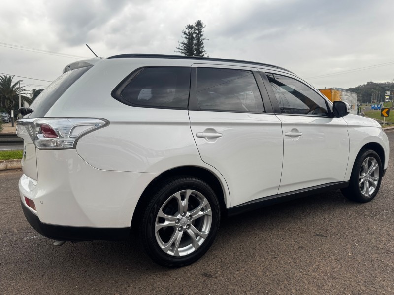 OUTLANDER 2.0 16V GASOLINA 4P AUTOMÁTICO - 2014 - DOIS IRMãOS