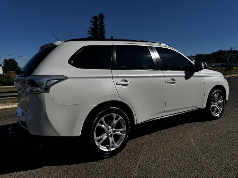 OUTLANDER 2.0 16V GASOLINA 4P AUTOMÁTICO - 2014 - DOIS IRMãOS