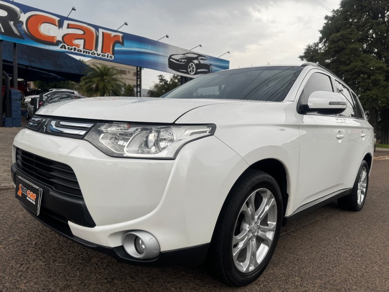 outlander 2.0 16v gasolina 4p automatico 2014 dois irmaos