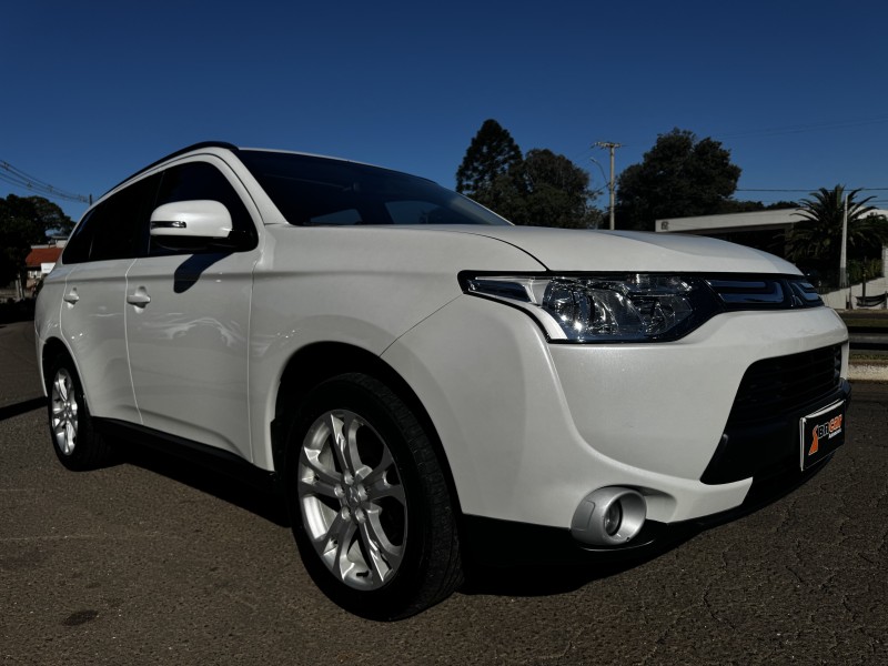 OUTLANDER 2.0 16V GASOLINA 4P AUTOMÁTICO - 2014 - DOIS IRMãOS