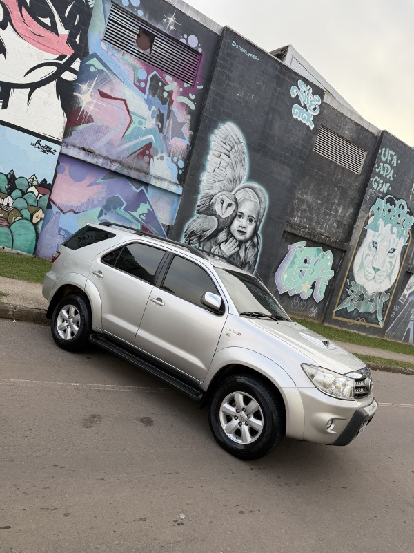 HILUX SW4 3.0 SRV 4X4 7 LUGARES 16V TURBO INTERCOOLER DIESEL 4P AUTOMÁTICO - 2010 - CAXIAS DO SUL