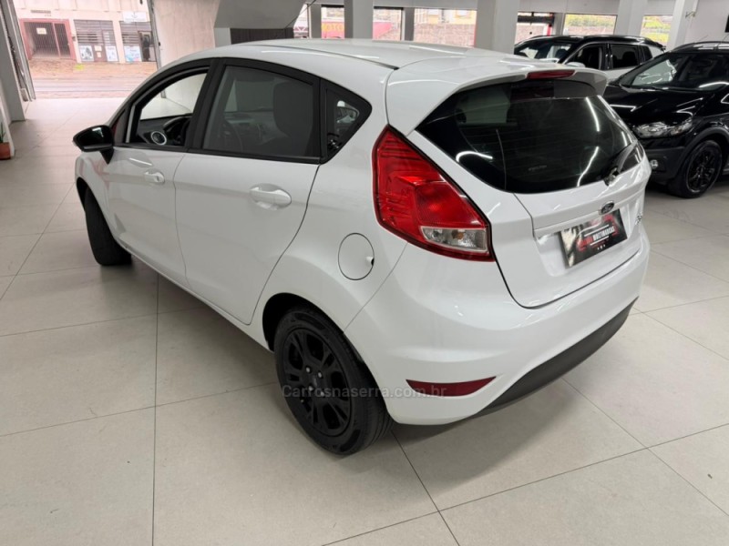 FIESTA 1.5 SE HATCH 16V FLEX 4P MANUAL - 2015 - CAXIAS DO SUL