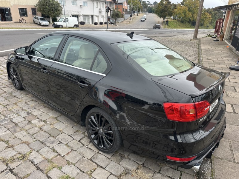 JETTA 2.0 TSI HIGHLINE 211CV GASOLINA 4P TIPTRONIC - 2013 - SãO MARCOS