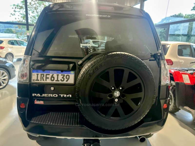 PAJERO TR4 2.0 GLS 4X4 16V FLEX 4P MANUAL - 2011 - TRêS COROAS