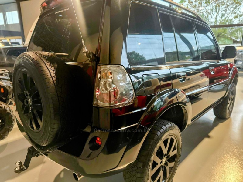 PAJERO TR4 2.0 GLS 4X4 16V FLEX 4P MANUAL - 2011 - TRêS COROAS