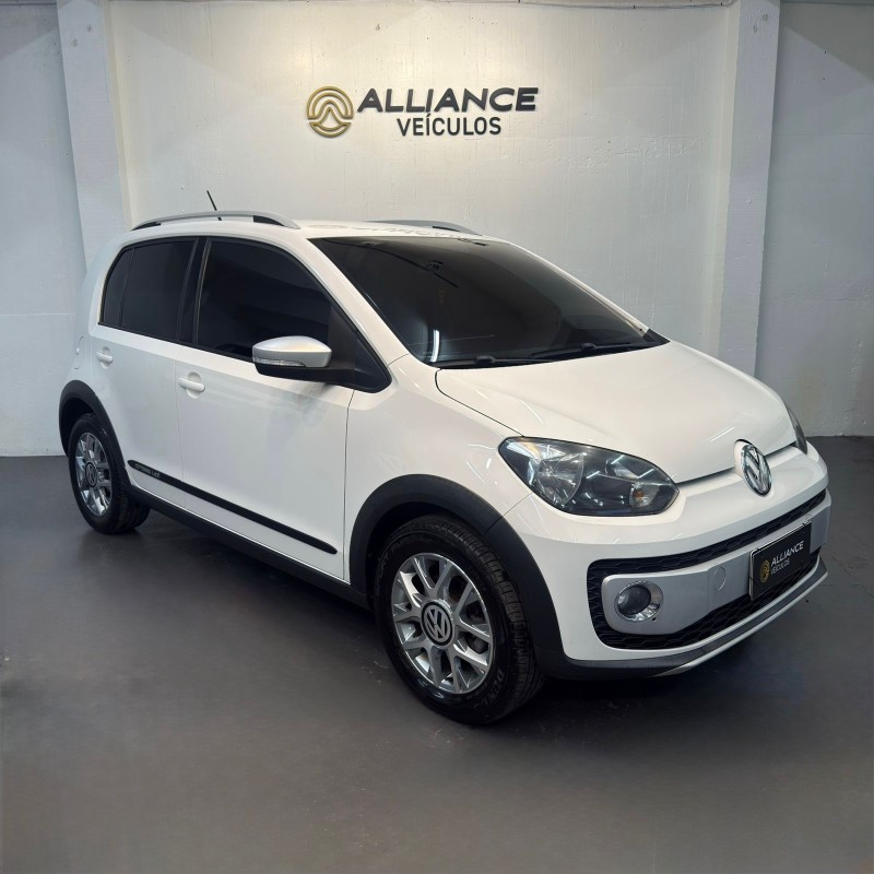 UP 1.0 TSI CROSS 12V FLEX 4P MANUAL - 2016 - CAXIAS DO SUL