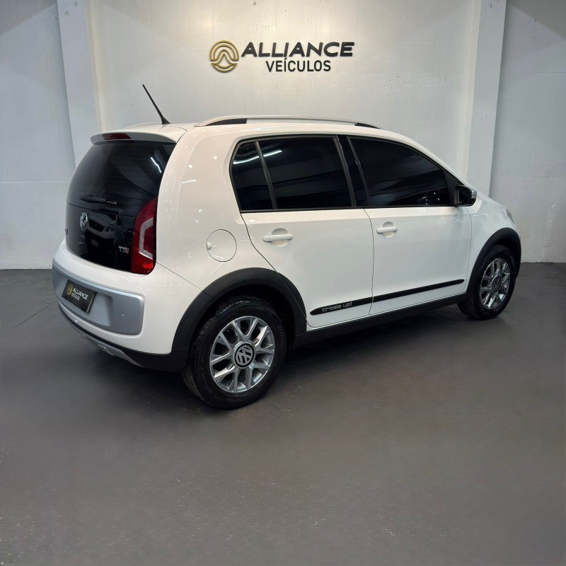 UP 1.0 TSI CROSS 12V FLEX 4P MANUAL - 2016 - CAXIAS DO SUL