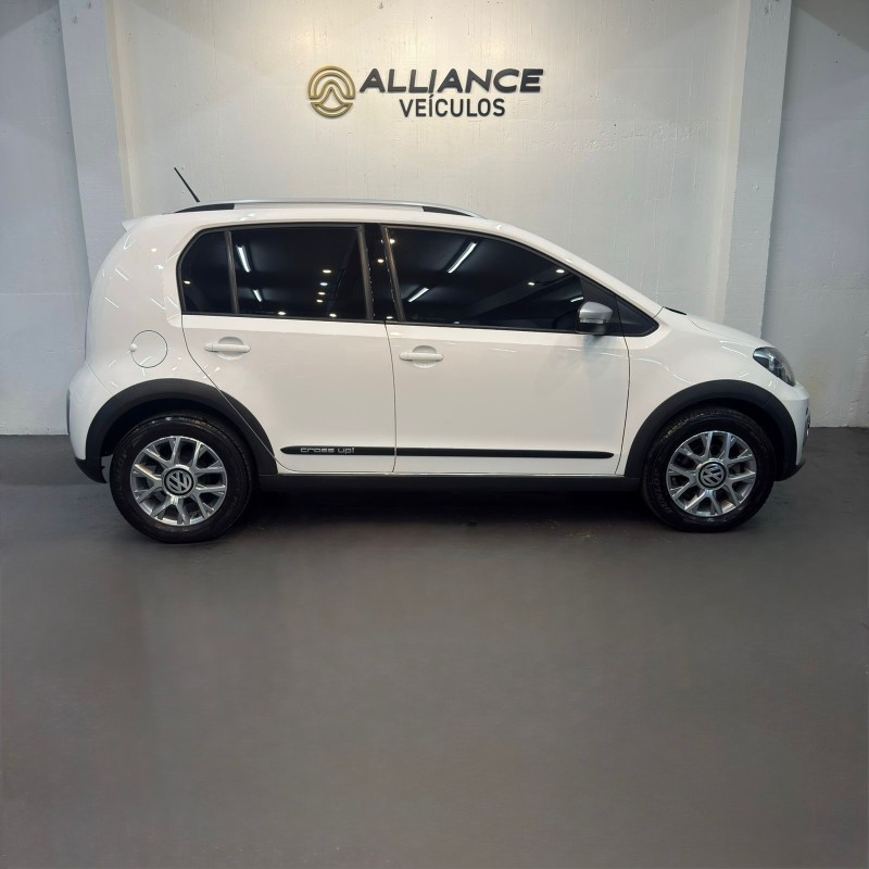 UP 1.0 TSI CROSS 12V FLEX 4P MANUAL - 2016 - CAXIAS DO SUL